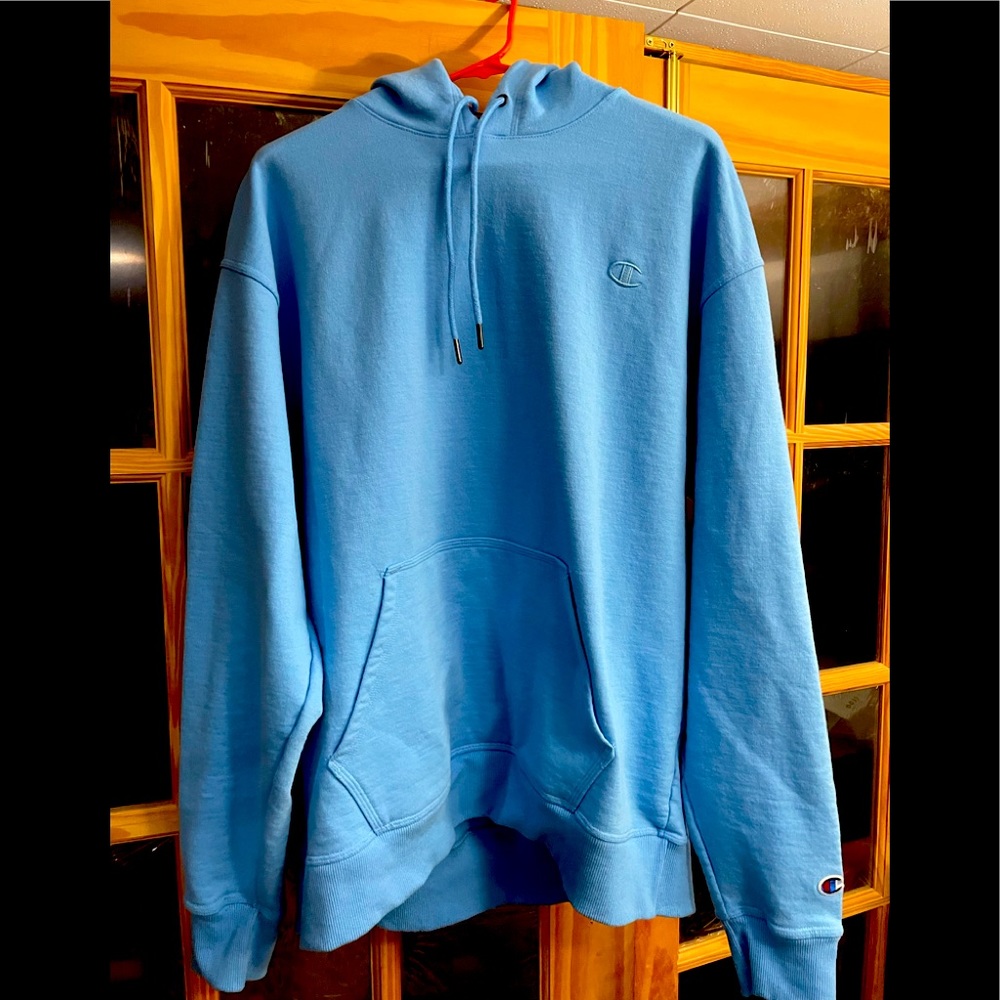 Men’s baby blue Champion Hooded Sweatshirt XL